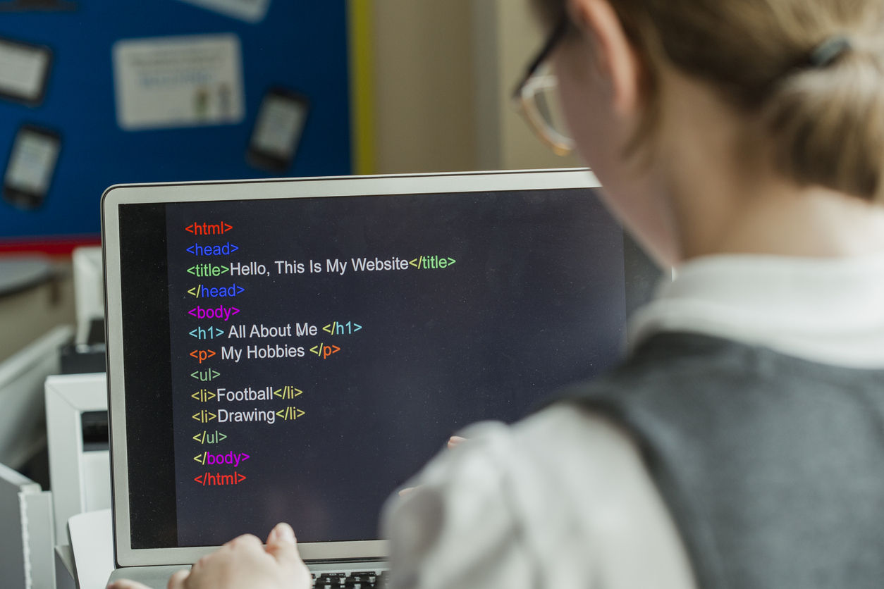 15+ Ways of Teaching Every Student to Code (Even Without a Computer)